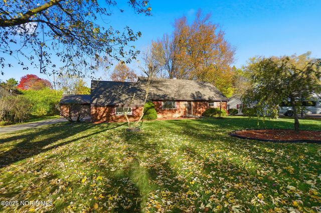 388 S River Road, Waterville, OH 43566