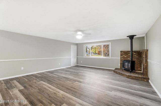 388 S River Road, Waterville, OH 43566