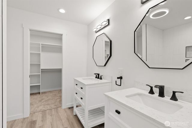 635 Elm Street, Raymond, WA 98577