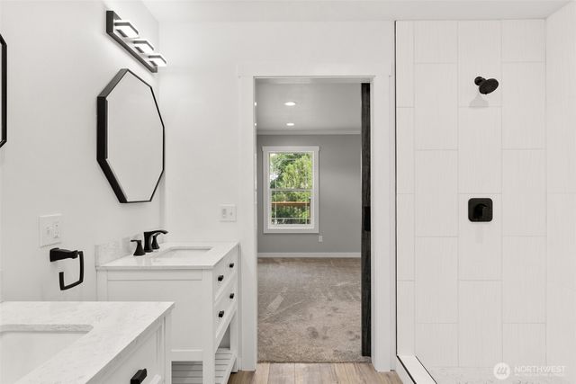 635 Elm Street, Raymond, WA 98577