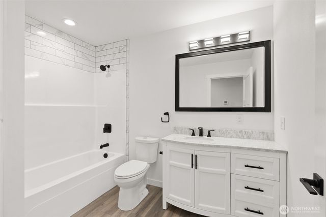 635 Elm Street, Raymond, WA 98577