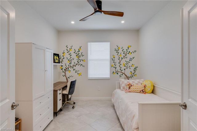 18890 Shimmer Dawn CT, North Fort Myers, FL 33917