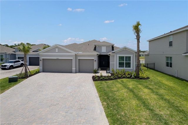 18890 Shimmer Dawn CT, North Fort Myers, FL 33917