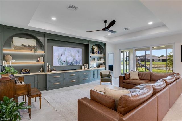 18890 Shimmer Dawn CT, North Fort Myers, FL 33917