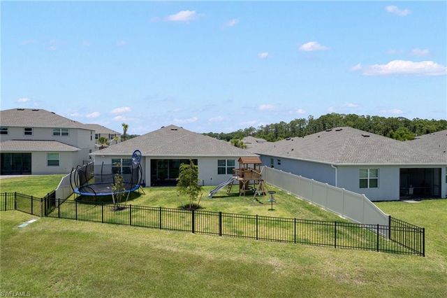 18890 Shimmer Dawn CT, North Fort Myers, FL 33917