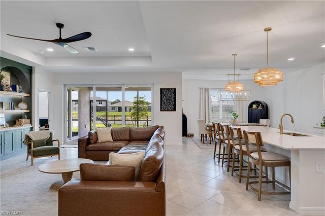 18890 Shimmer Dawn CT, North Fort Myers, FL 33917