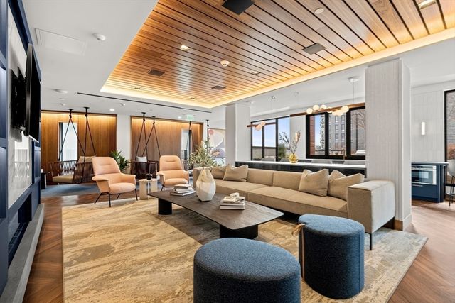 1515 Commonwealth Ave 607, Boston, MA 02135