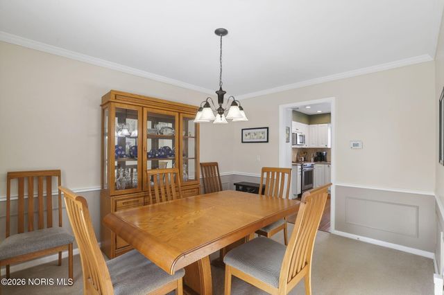 6928 Williamsburg Drive, Sylvania, OH 43560