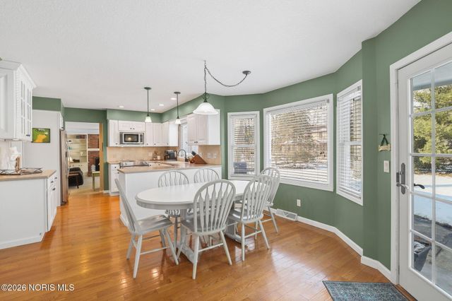 6928 Williamsburg Drive, Sylvania, OH 43560