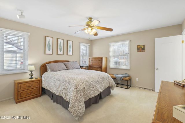 6928 Williamsburg Drive, Sylvania, OH 43560