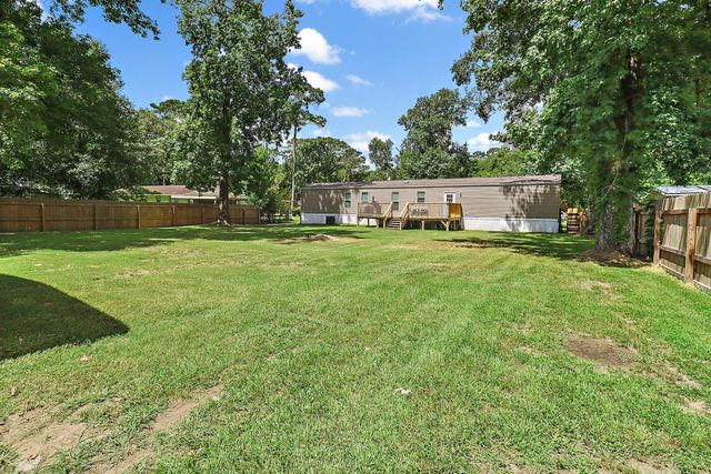 13106 Maplewood Lane, Dayton, TX 77535