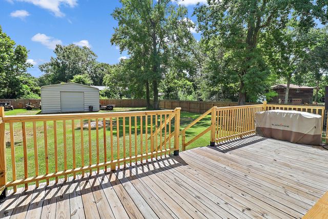 13106 Maplewood Lane, Dayton, TX 77535