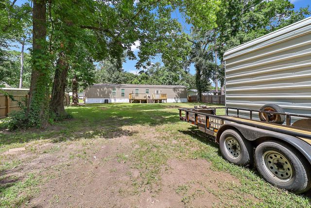 13106 Maplewood Lane, Dayton, TX 77535