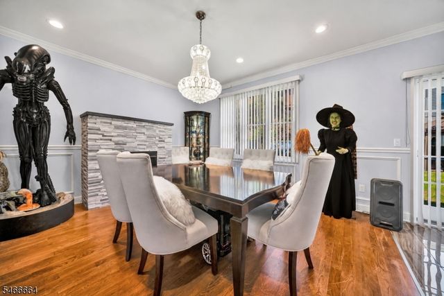 266 Valley Rd, Clifton City, NJ 07013