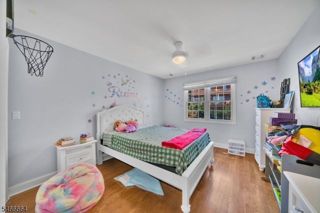 266 Valley Rd, Clifton City, NJ 07013