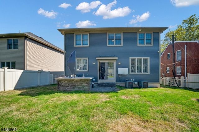 266 Valley Rd, Clifton City, NJ 07013