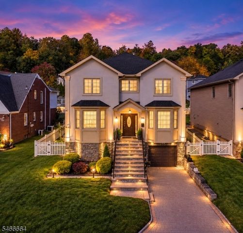 266 Valley Rd, Clifton City, NJ 07013