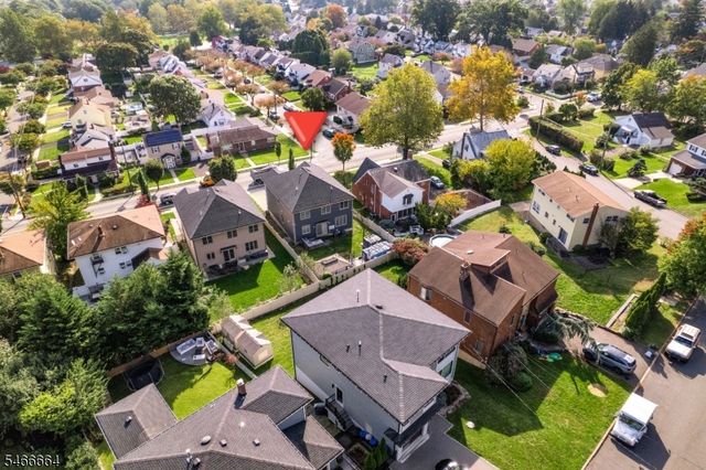 266 Valley Rd, Clifton City, NJ 07013