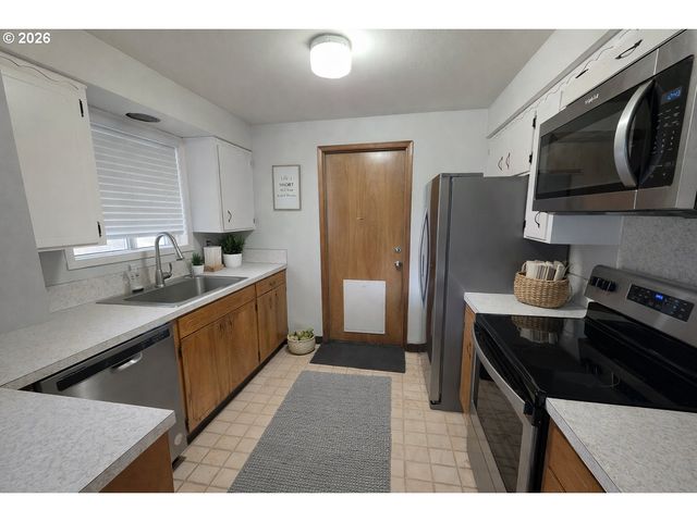 5616 Ne 70TH St, Vancouver, WA 98661