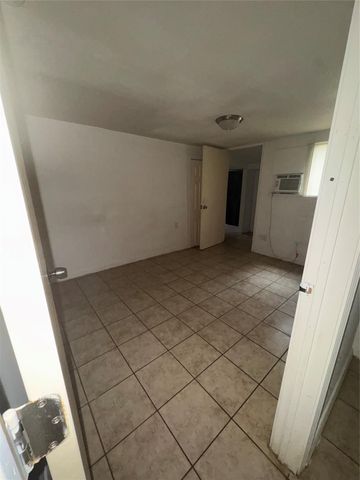2501 Truxillo Street A, Houston, TX 77004