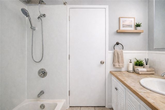 2 Bernon Street, Providence, RI 02908