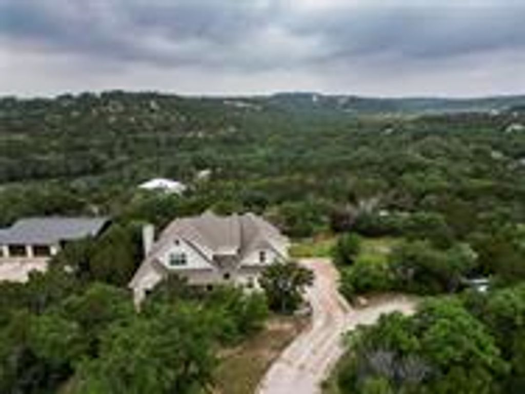 20501 Bee Hive LN, Spicewood, TX 78669