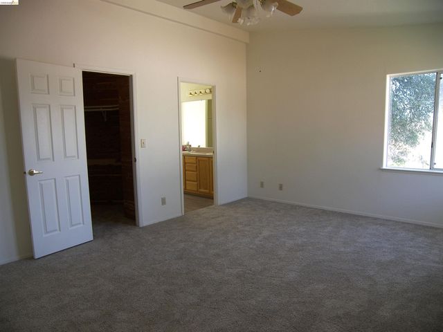 22857 Rolling Woods Dr., Groveland, CA 95321