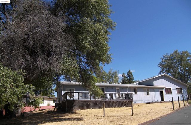22857 Rolling Woods Dr., Groveland, CA 95321