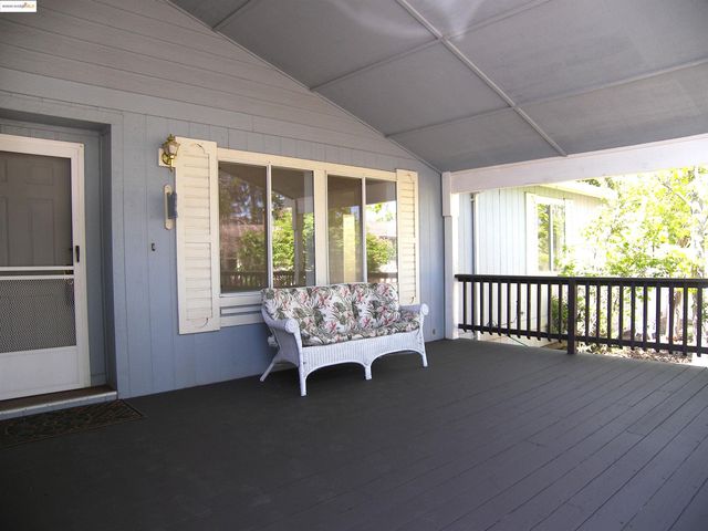 22857 Rolling Woods Dr., Groveland, CA 95321