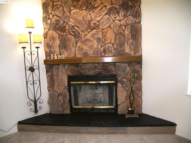 22857 Rolling Woods Dr., Groveland, CA 95321