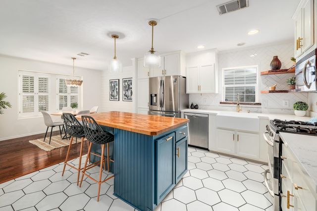 4607 Cedar Point DR, Austin, TX 78723