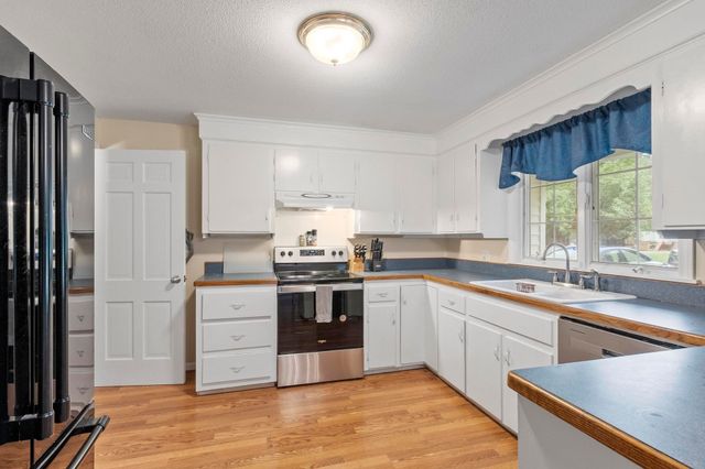 3816 Chestnut Hill Ave, Athol, MA 01331