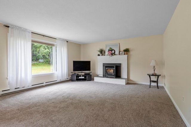 3816 Chestnut Hill Ave, Athol, MA 01331