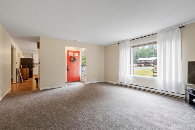 3816 Chestnut Hill Ave, Athol, MA 01331