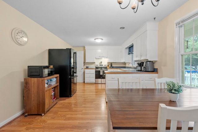 3816 Chestnut Hill Ave, Athol, MA 01331