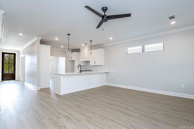 302 Kanis Ridge Drive, Little Rock, AR 72223