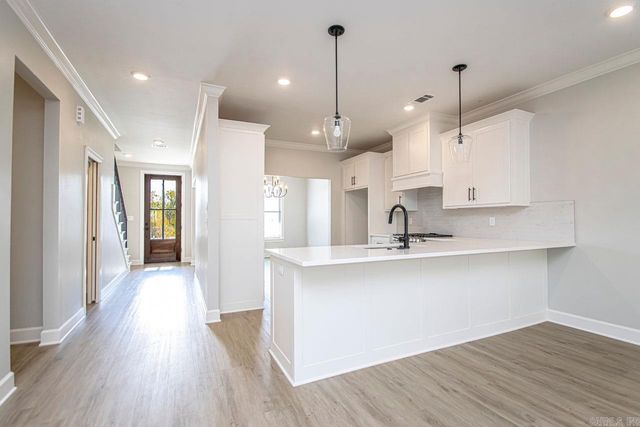 302 Kanis Ridge Drive, Little Rock, AR 72223