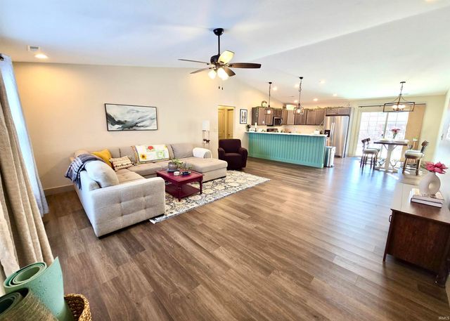 110 E Oxford Street, Otterbein, IN 47970