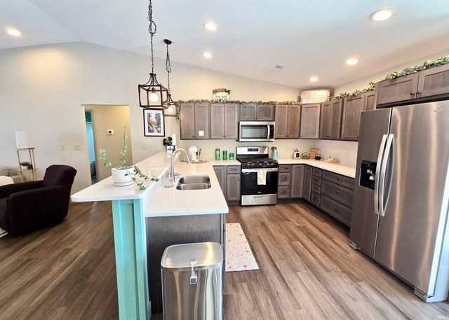 110 E Oxford Street, Otterbein, IN 47970