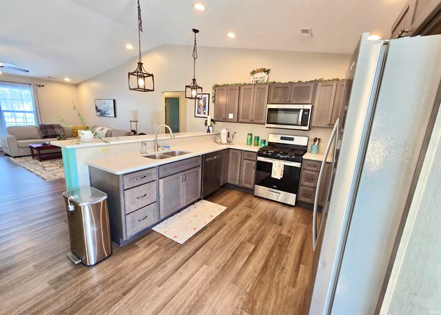 110 E Oxford Street, Otterbein, IN 47970