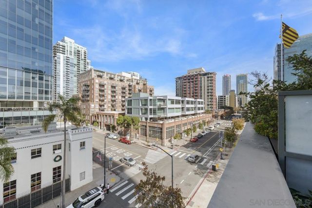 325 7Th Ave 211, San Diego, CA 92101