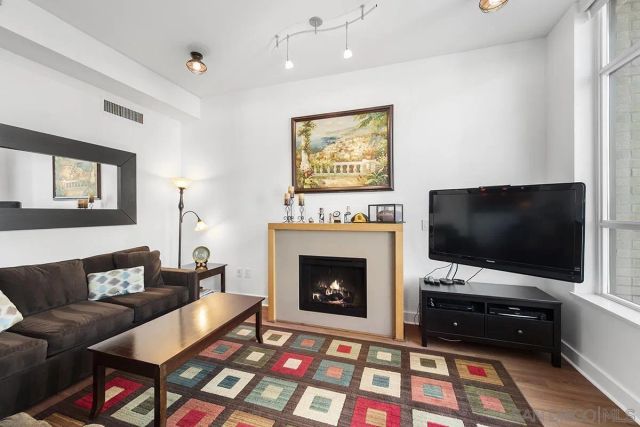 325 7Th Ave 211, San Diego, CA 92101