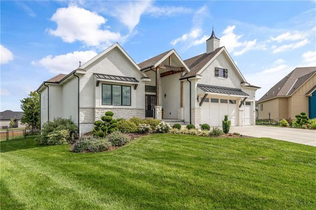 2428 W 177th Street, Overland Park, KS 66085