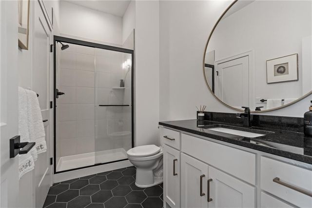 2428 W 177th Street, Overland Park, KS 66085