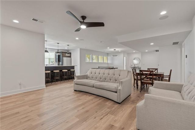 2428 W 177th Street, Overland Park, KS 66085