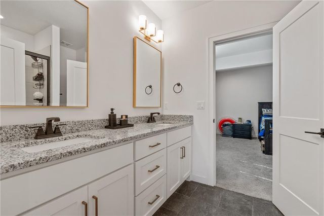 2428 W 177th Street, Overland Park, KS 66085