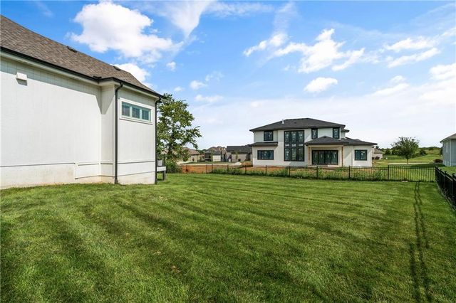 2428 W 177th Street, Overland Park, KS 66085