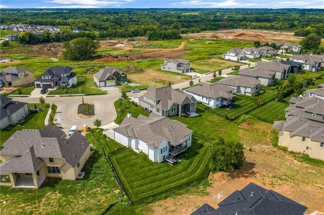 2428 W 177th Street, Overland Park, KS 66085
