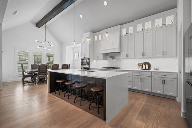 2428 W 177th Street, Overland Park, KS 66085