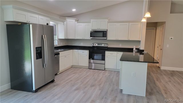 2719 W Sheila Drive, Citrus Springs, FL 34433